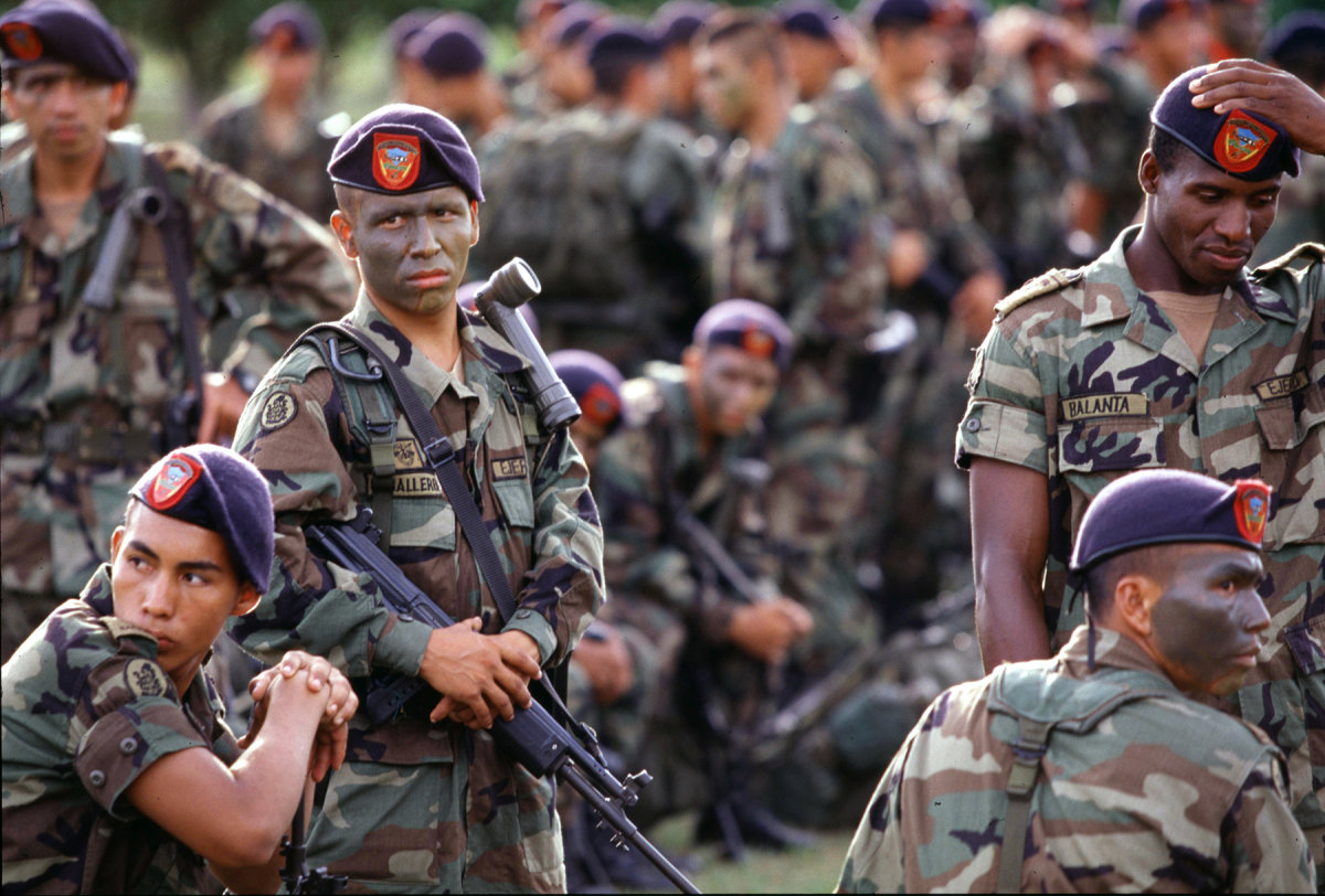 U.S. trained counter-narcotics brigade. Tolemaida, Colombia